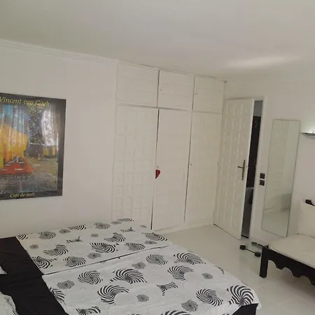 Luxurioese Mit Terrasse בית נופש *