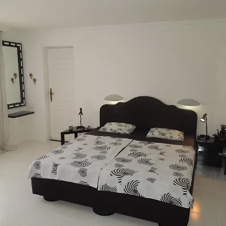 בית נופש Luxurioese Mit Terrasse *